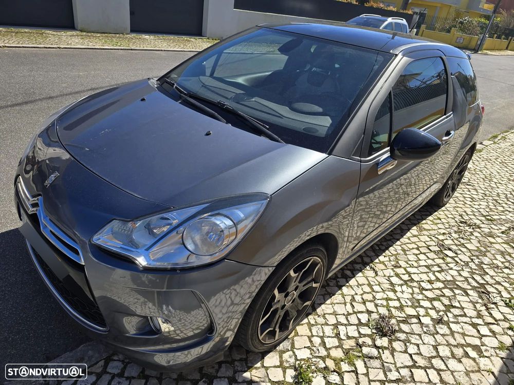 Citroën DS3 1.6 HDi Airdream Sport Chic - 2