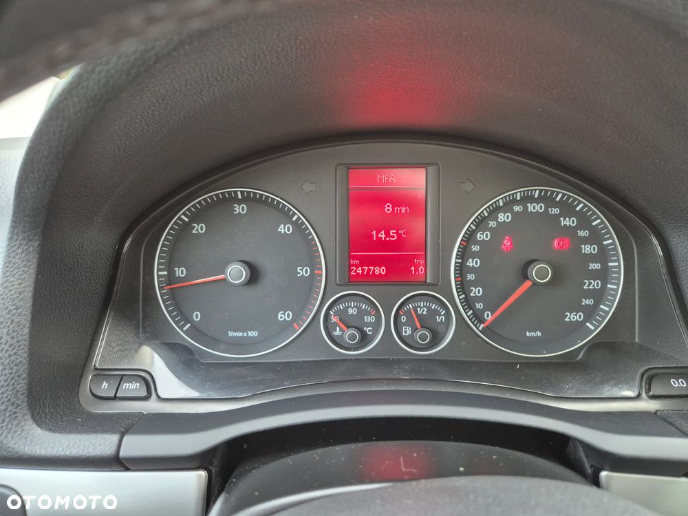 Volkswagen Golf 2.0 TDI DPF Trendline - 39