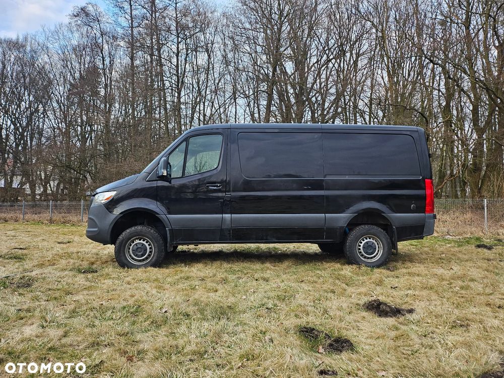 Mercedes-Benz Sprinter - 1