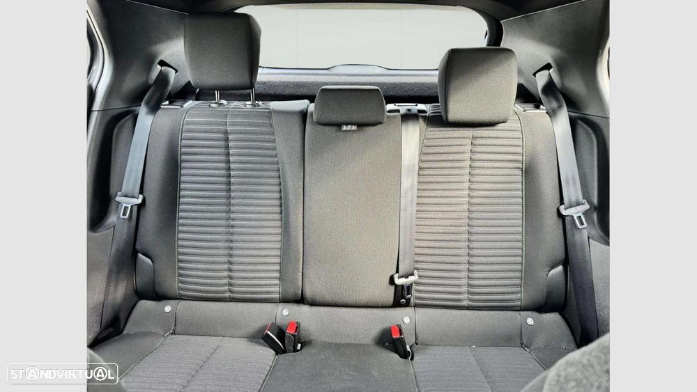 Peugeot 2008 1.2 PureTech Active - 13