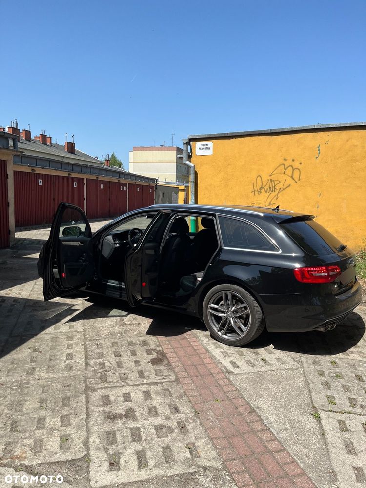 Audi A4 Avant 2.0 TDI DPF clean diesel quattro S tronic S line Sportpaket - 3