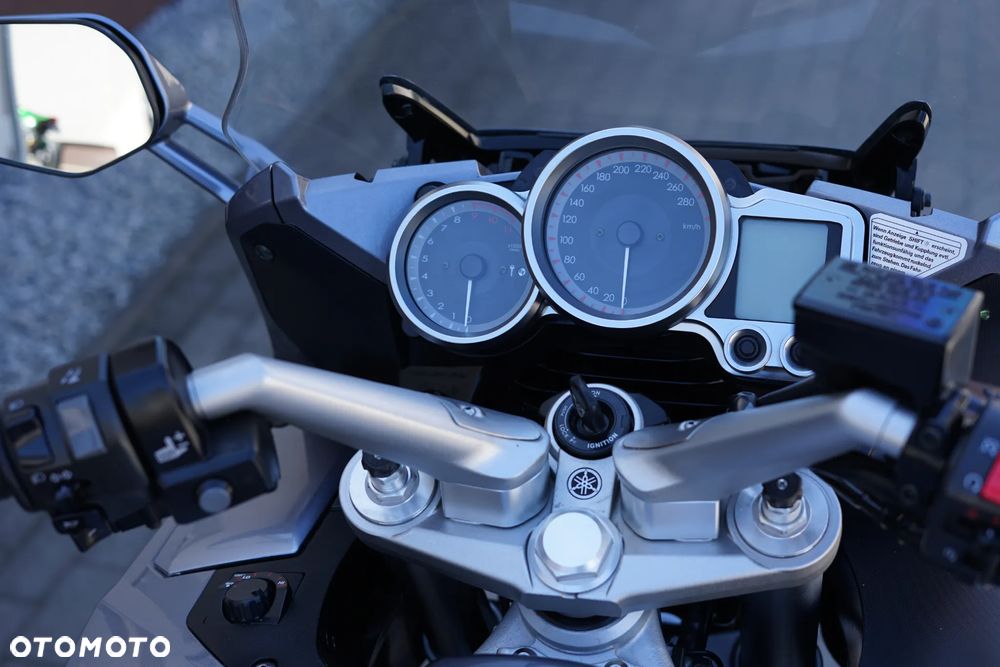Yamaha FJR - 20