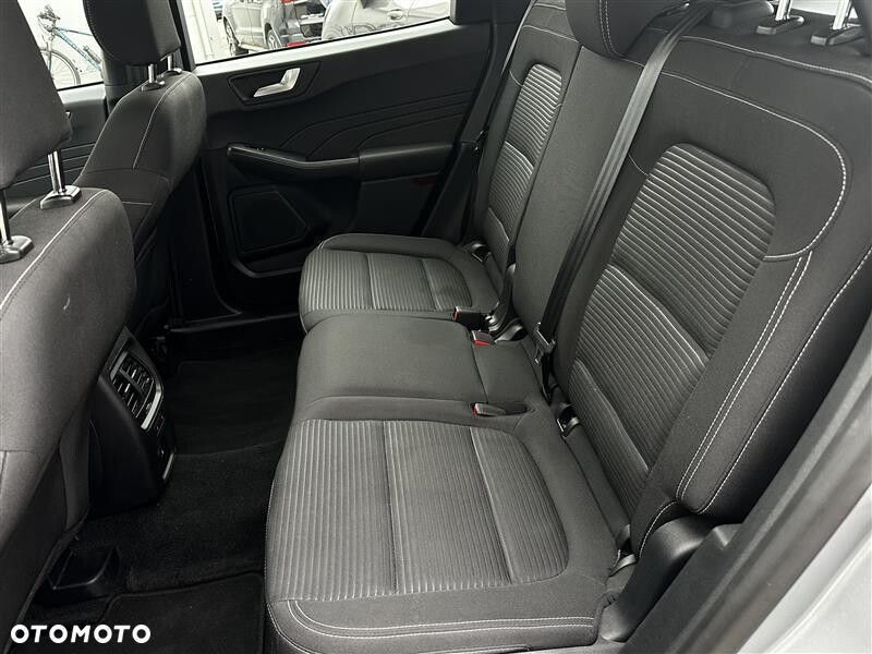 Ford Kuga - 11