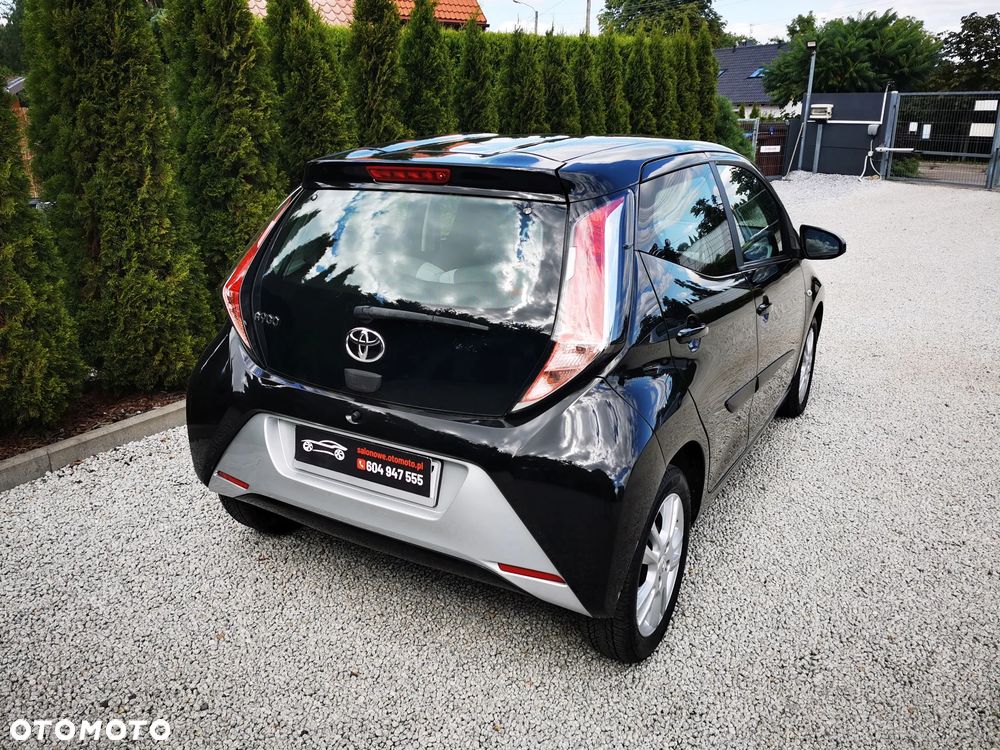 Toyota Aygo x-wave - 13