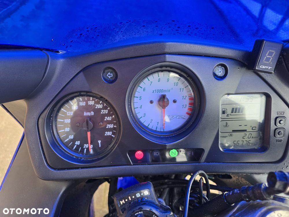 Honda VFR - 27