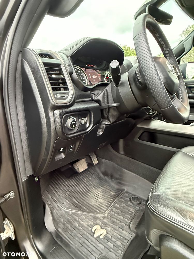 Dodge RAM 1500 5.7 4x4 - 22