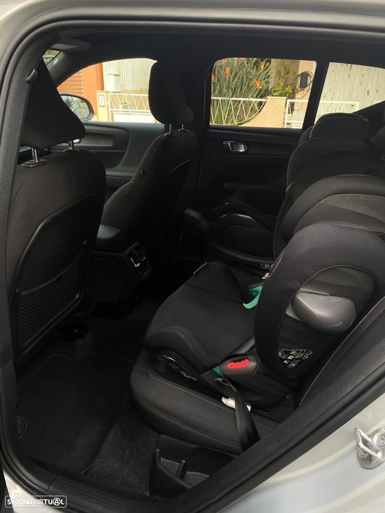 Volvo XC 40 Recharge Plus - 3