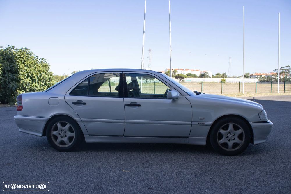Mercedes-Benz C 180 - 4