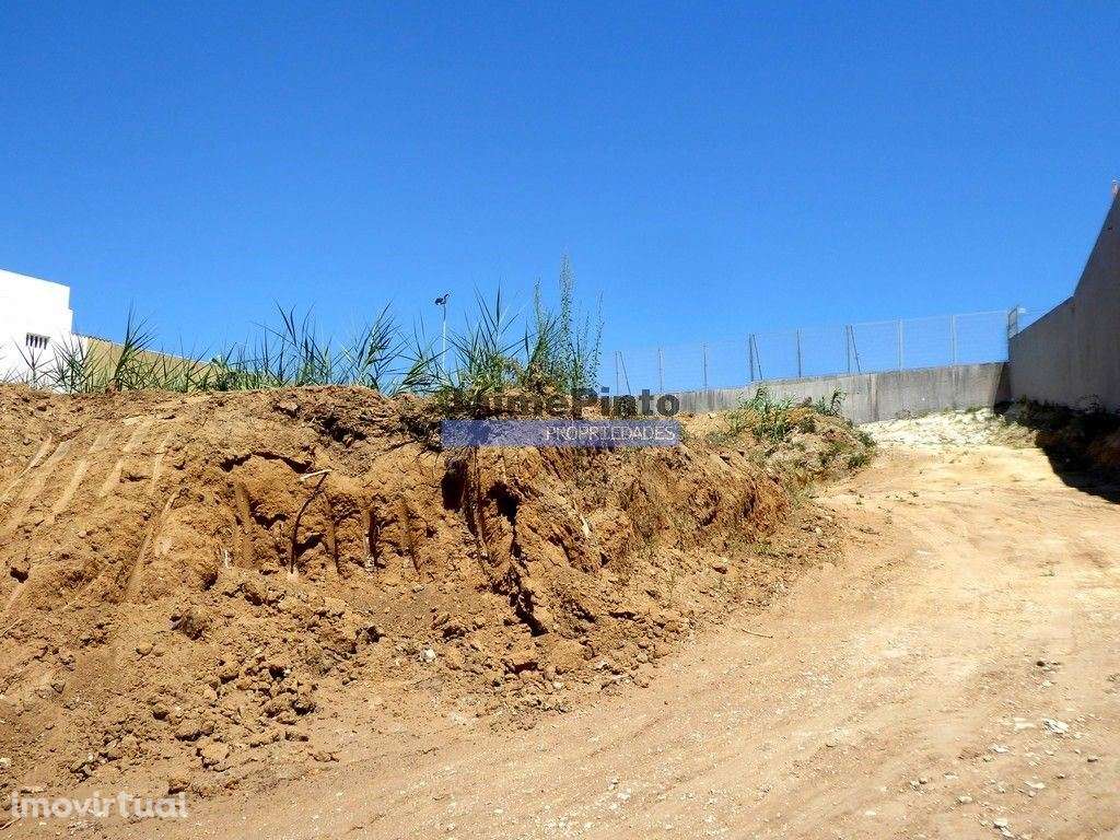 Terreno para construção 7 habitações e 2 lojas. Lisboa, Loures, Cam... - Grande imagem: 2/4
