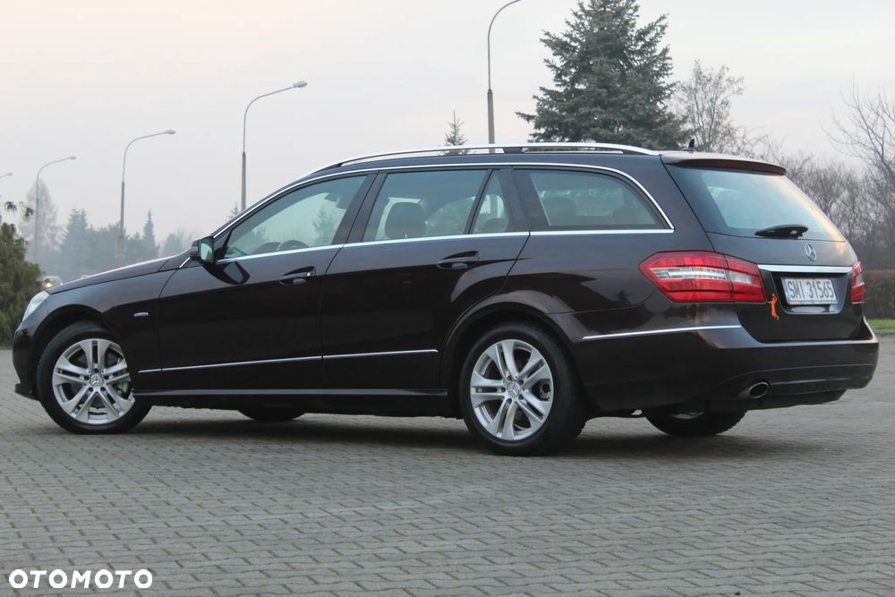 Mercedes-Benz Klasa E 250 CGI BlueEFFICIENCY 7G-TRONIC Avantgarde - 9