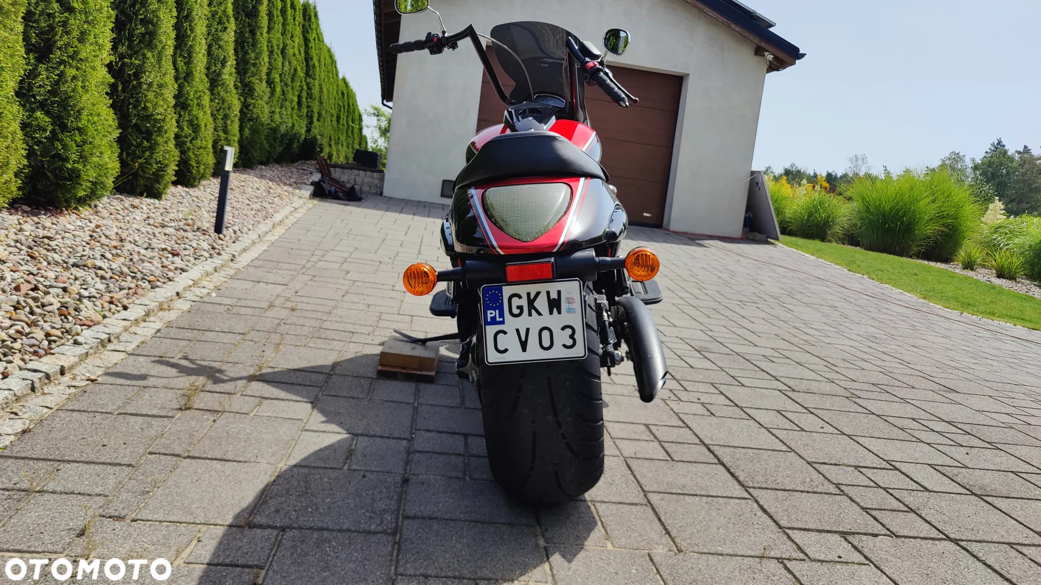 Suzuki Intruder - 18