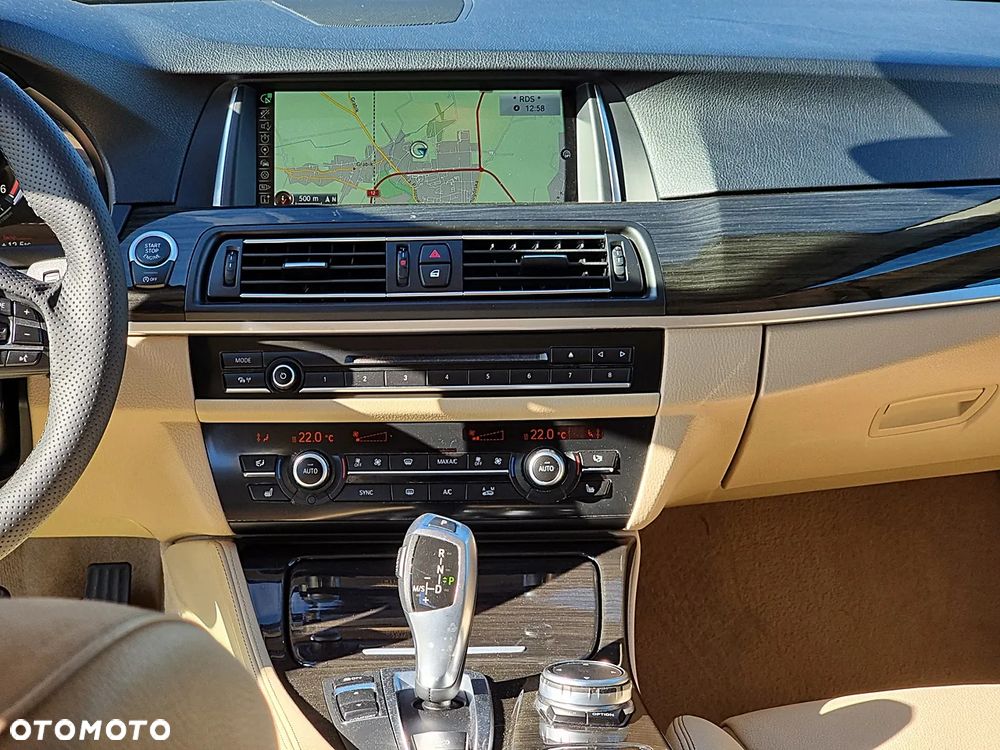 BMW Seria 5 520d Luxury Line sport - 29