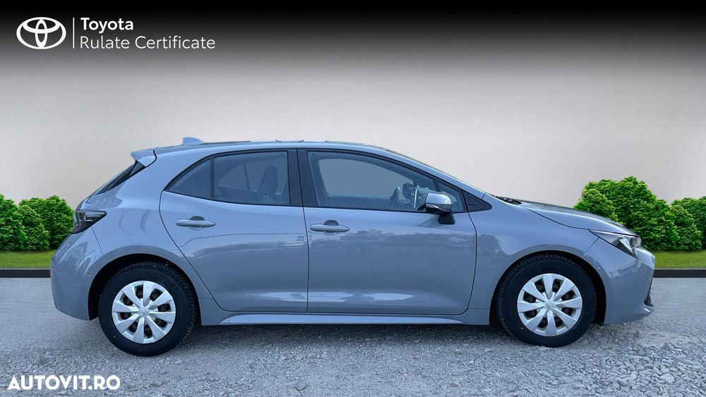 Toyota Corolla 1.8 HSD Business - 18