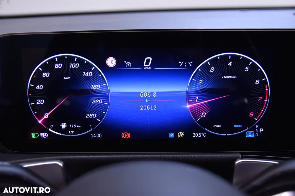 Mercedes-Benz GLB - 11