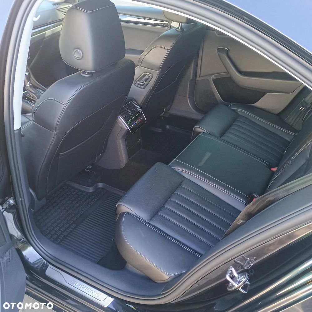 Skoda Superb 2.0 TSI 4x4 L&K DSG - 9