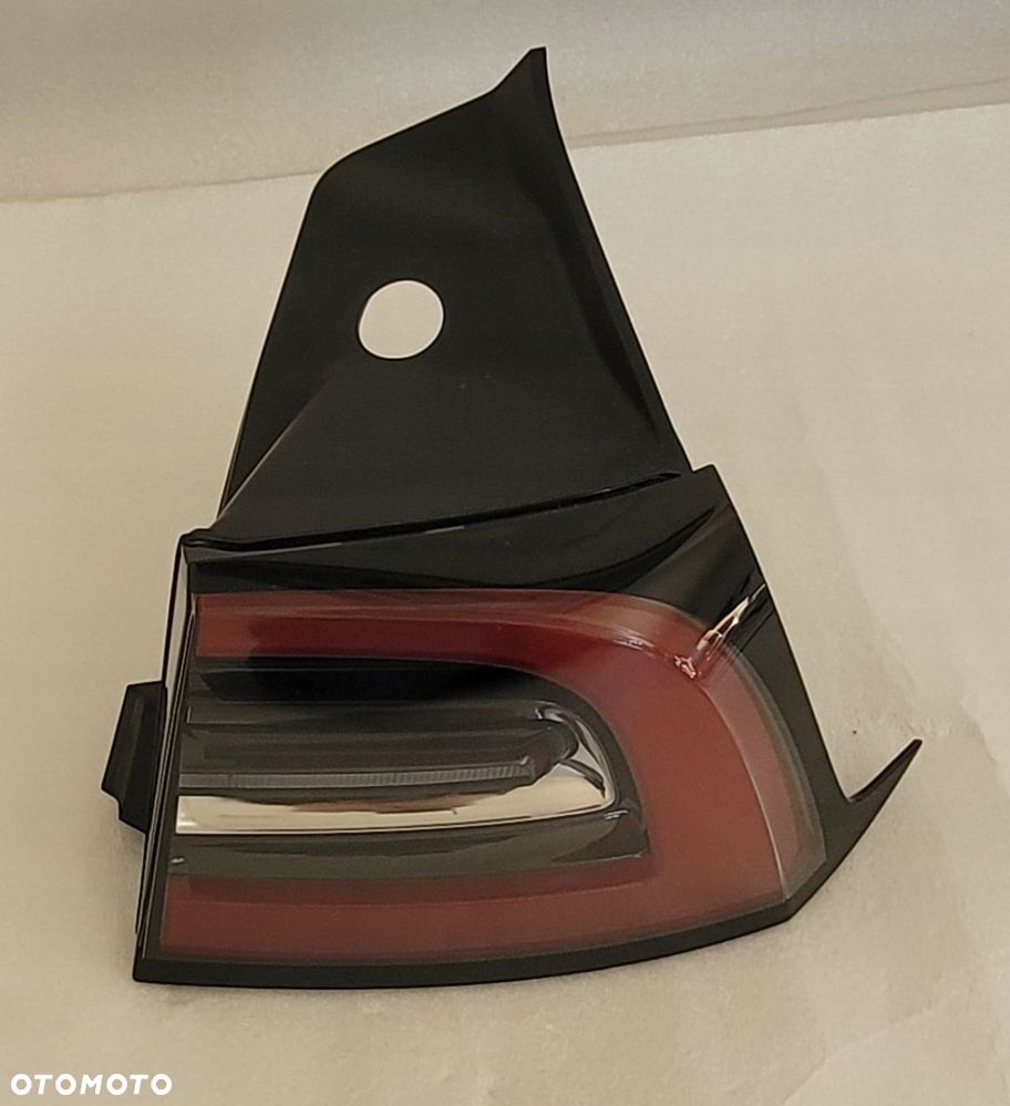 LAMPA LEWA TYLNA TYŁ LED TESLA Y TESLA MODEL 3 2019- 148R00-0021 - 3