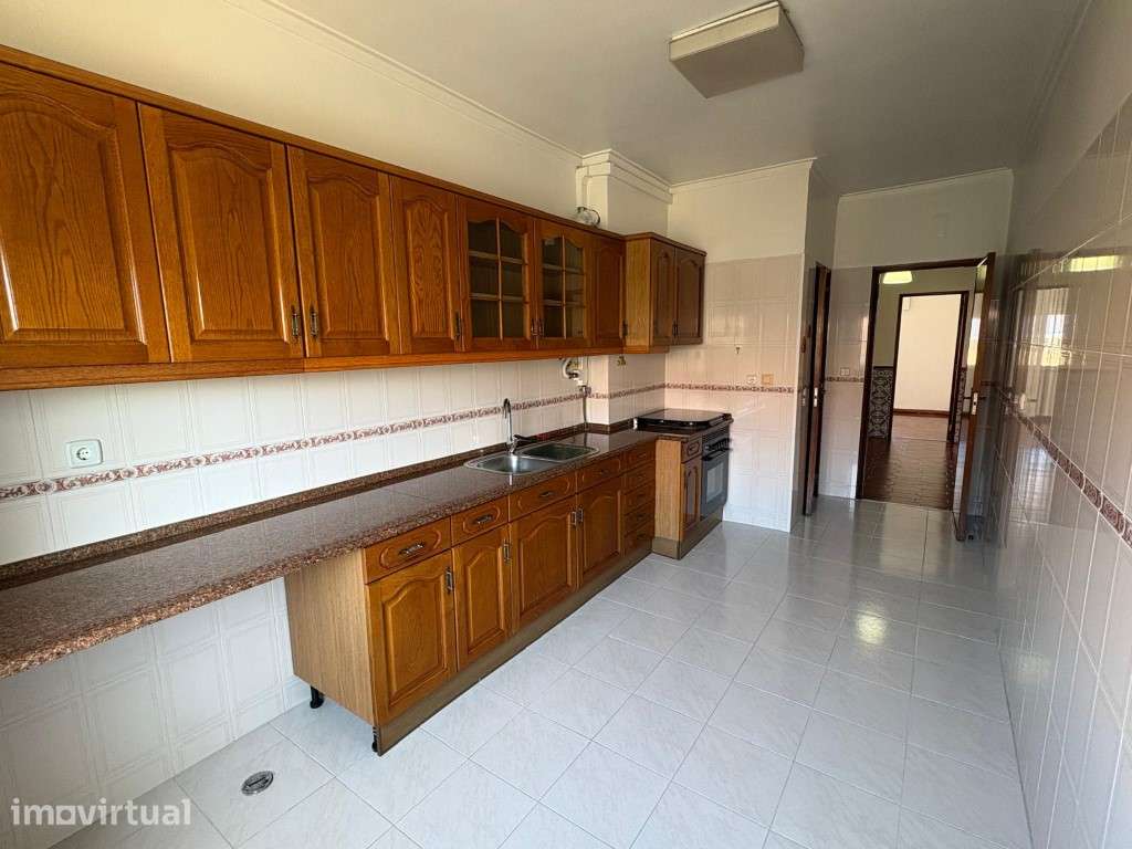 Arrendamento - Apartamento T3 em Massamá | Excelente Localização - Grande imagem: 3/30