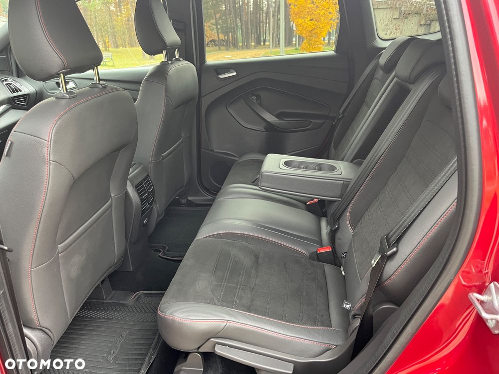 Ford Kuga 1.5 EcoBoost 2x4 ST-Line - 37