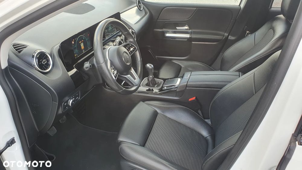 Mercedes-Benz Klasa B 180 Style - 20