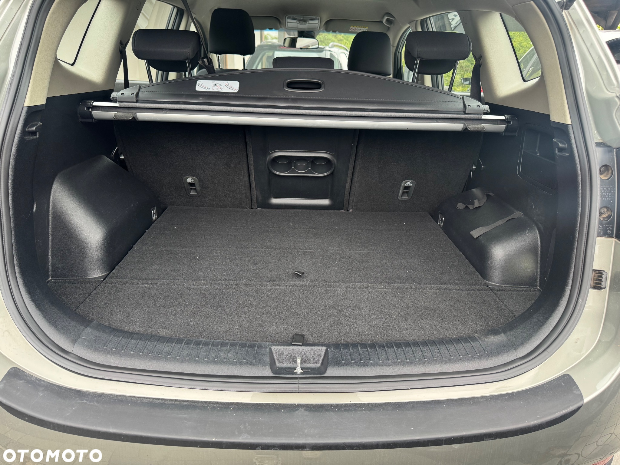 Kia Carens 1.6 GDI ISG Spirit - 12