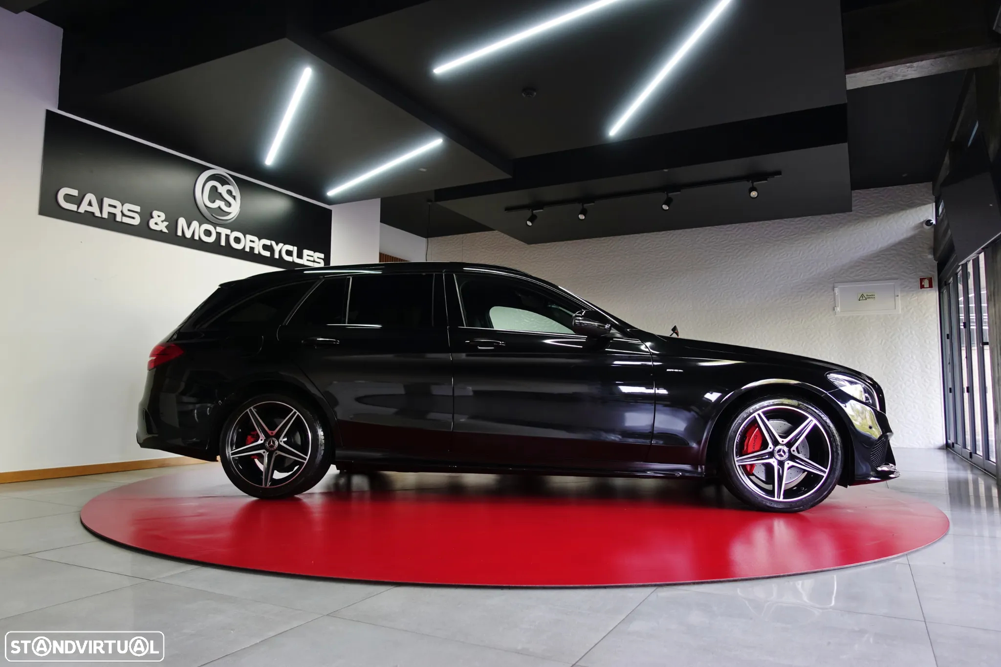 Mercedes-Benz C 300 h AMG Line - 20