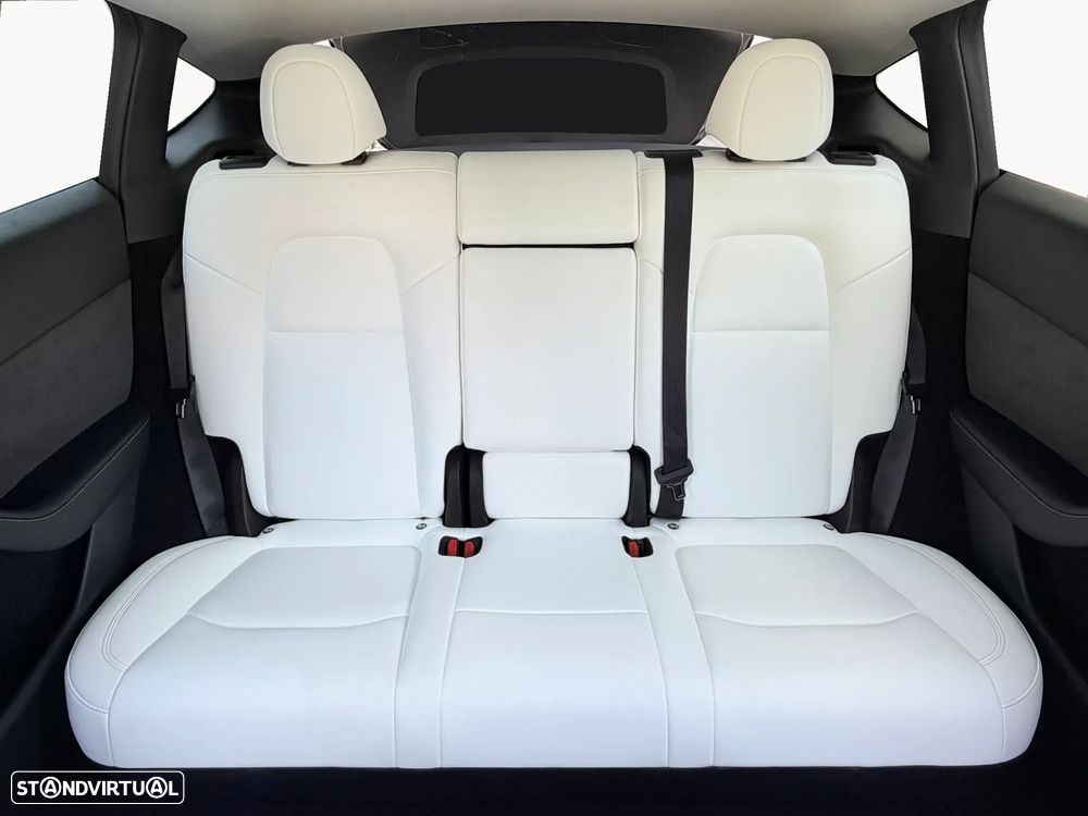 Tesla Model Y Performance Dual Motor AWD - 8