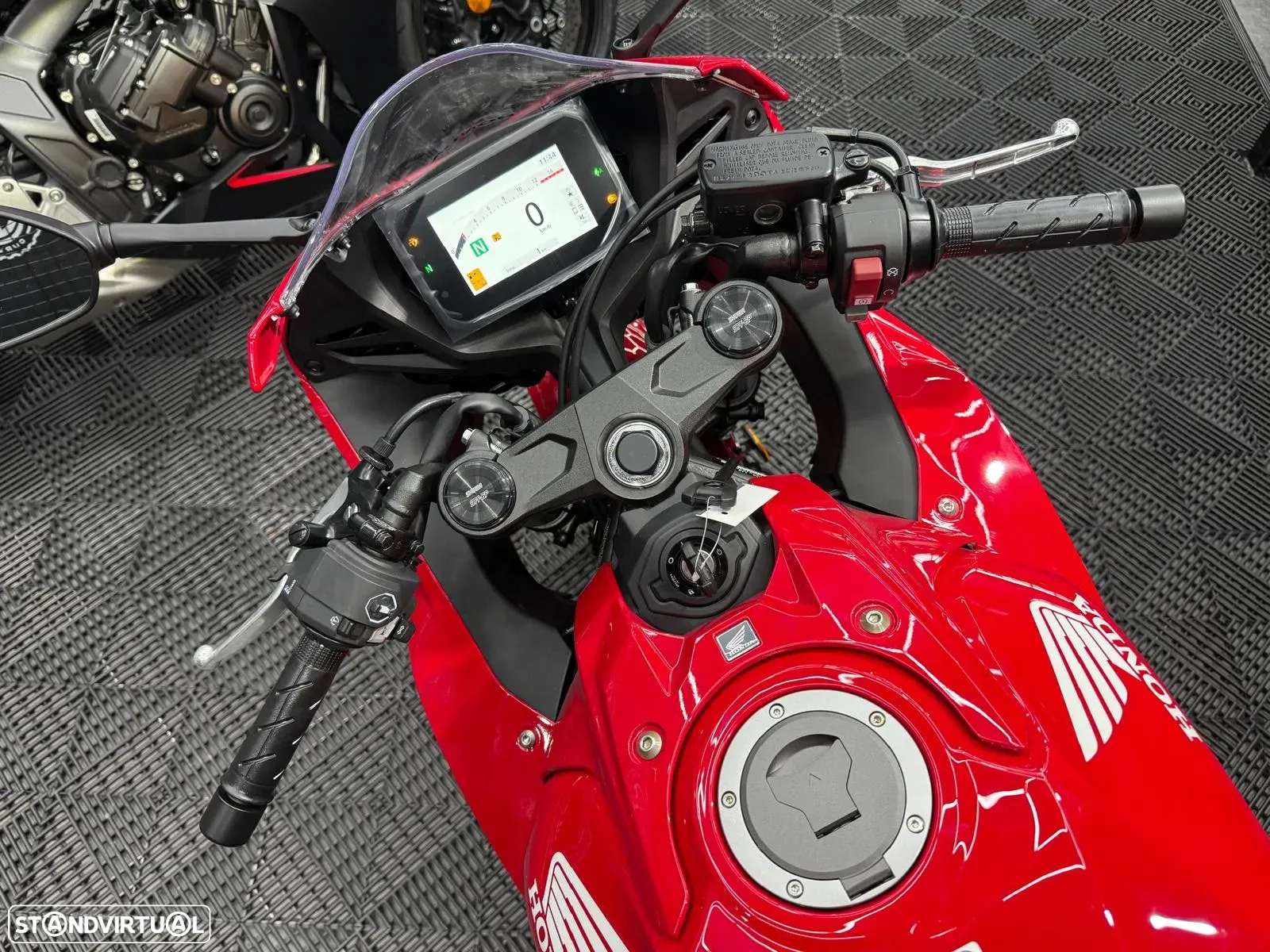 Honda CBR 650R E-CLUTCH - 10