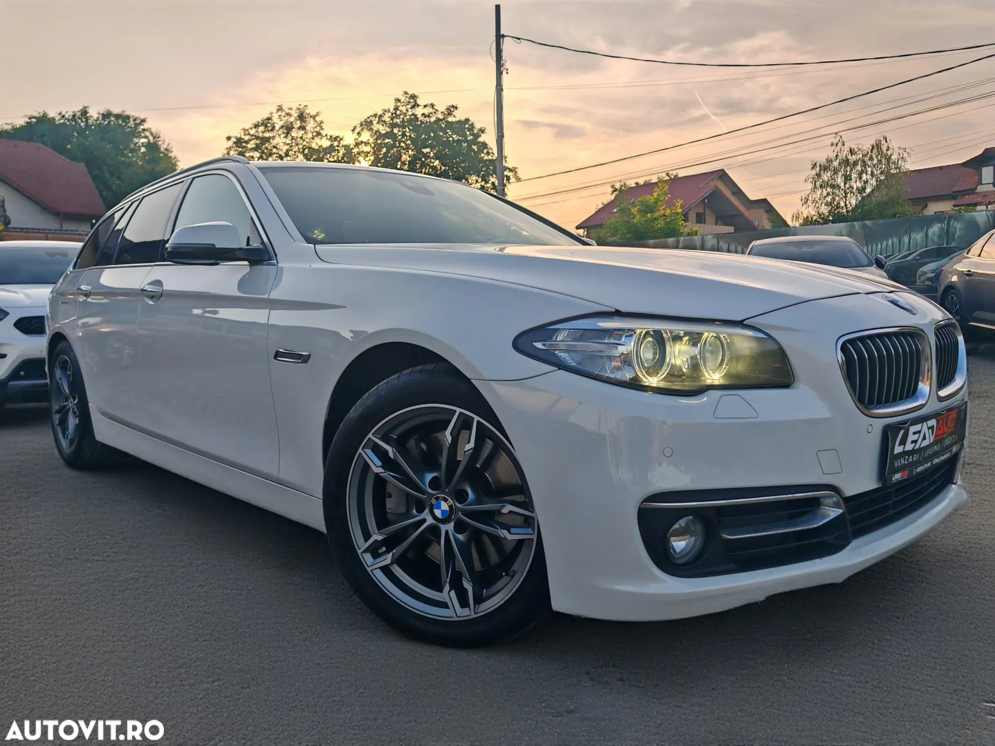 BMW Seria 5 525d xDrive Touring Aut. Luxury Line - 2
