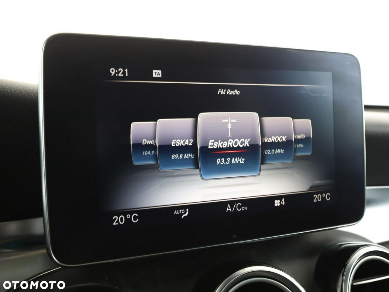 Mercedes-Benz GLC 300 4Matic 9G-TRONIC AMG Line - 23
