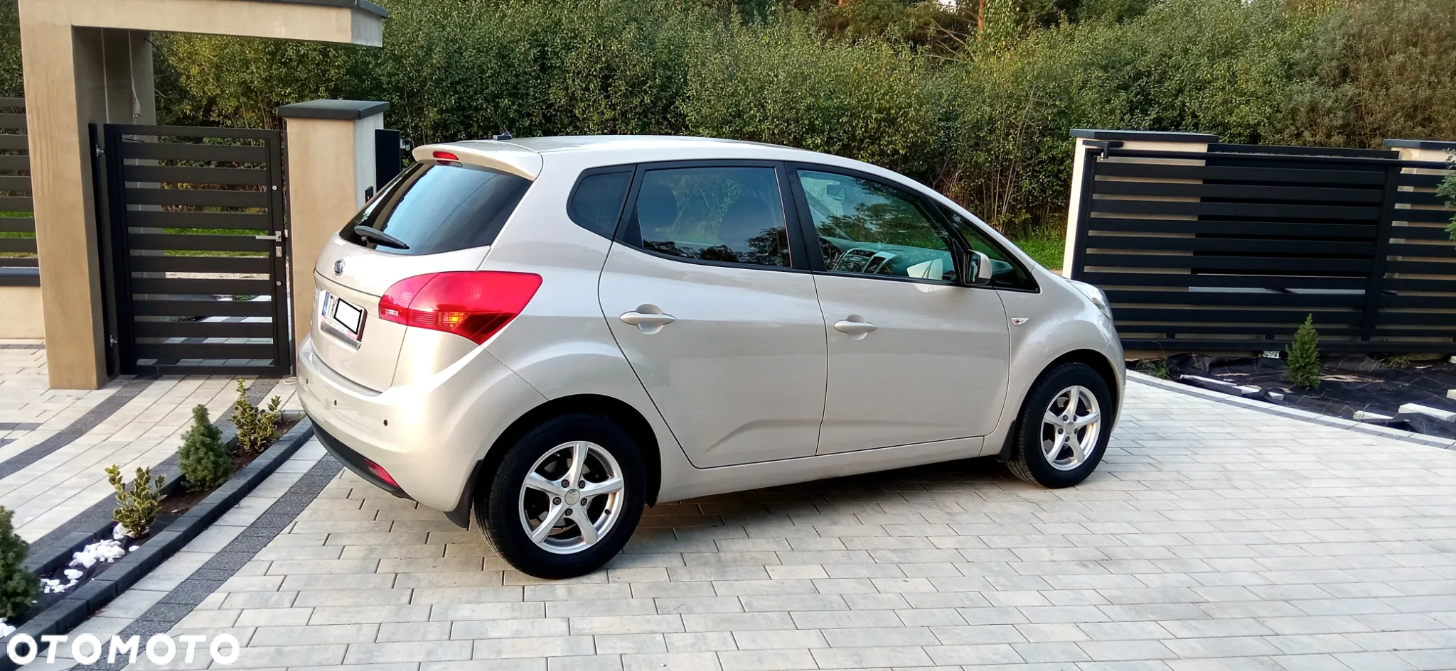 Kia Venga - 13