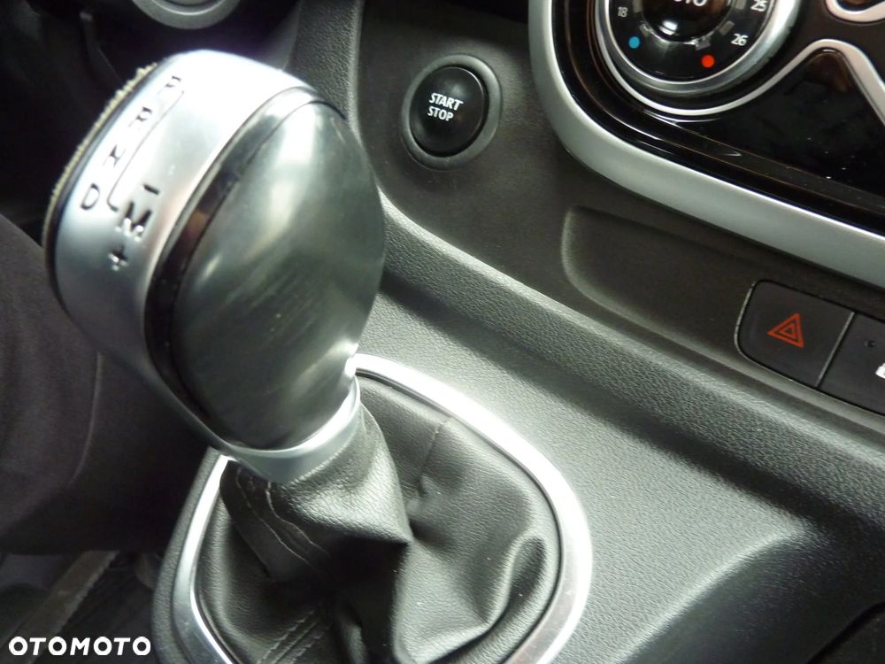 Renault TRAFIC - 32