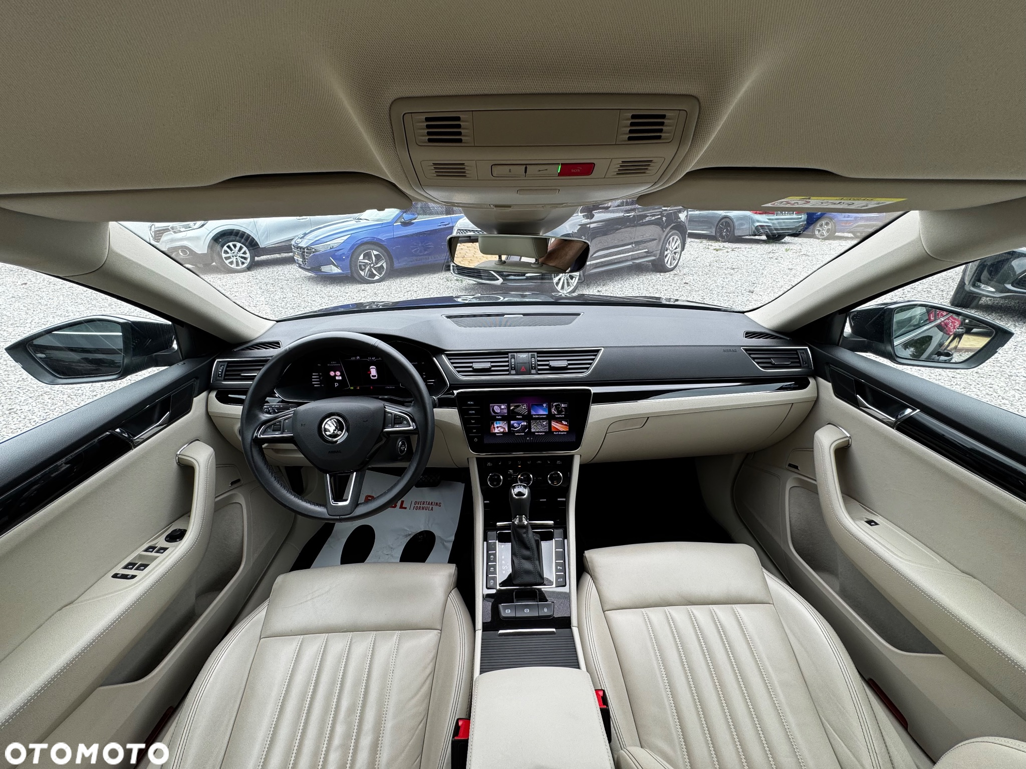 Skoda Superb 2.0 TSI DSG L&K - 37