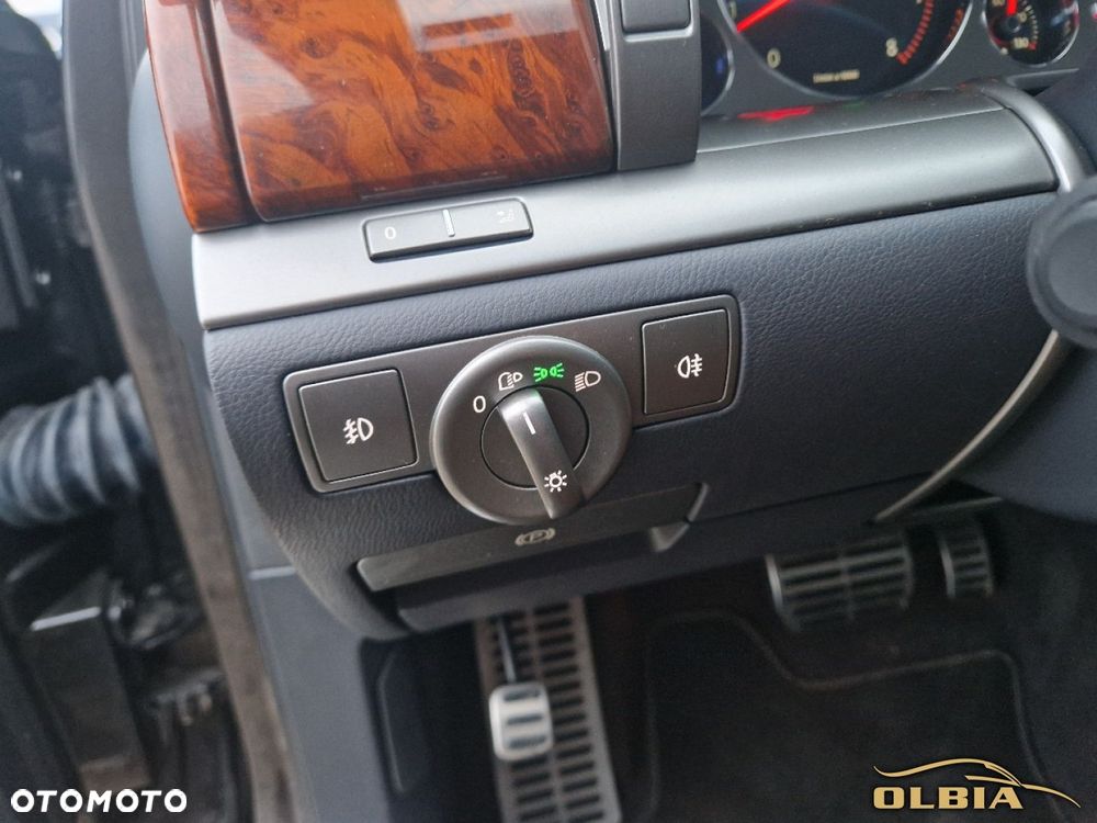 Volkswagen Phaeton - 32