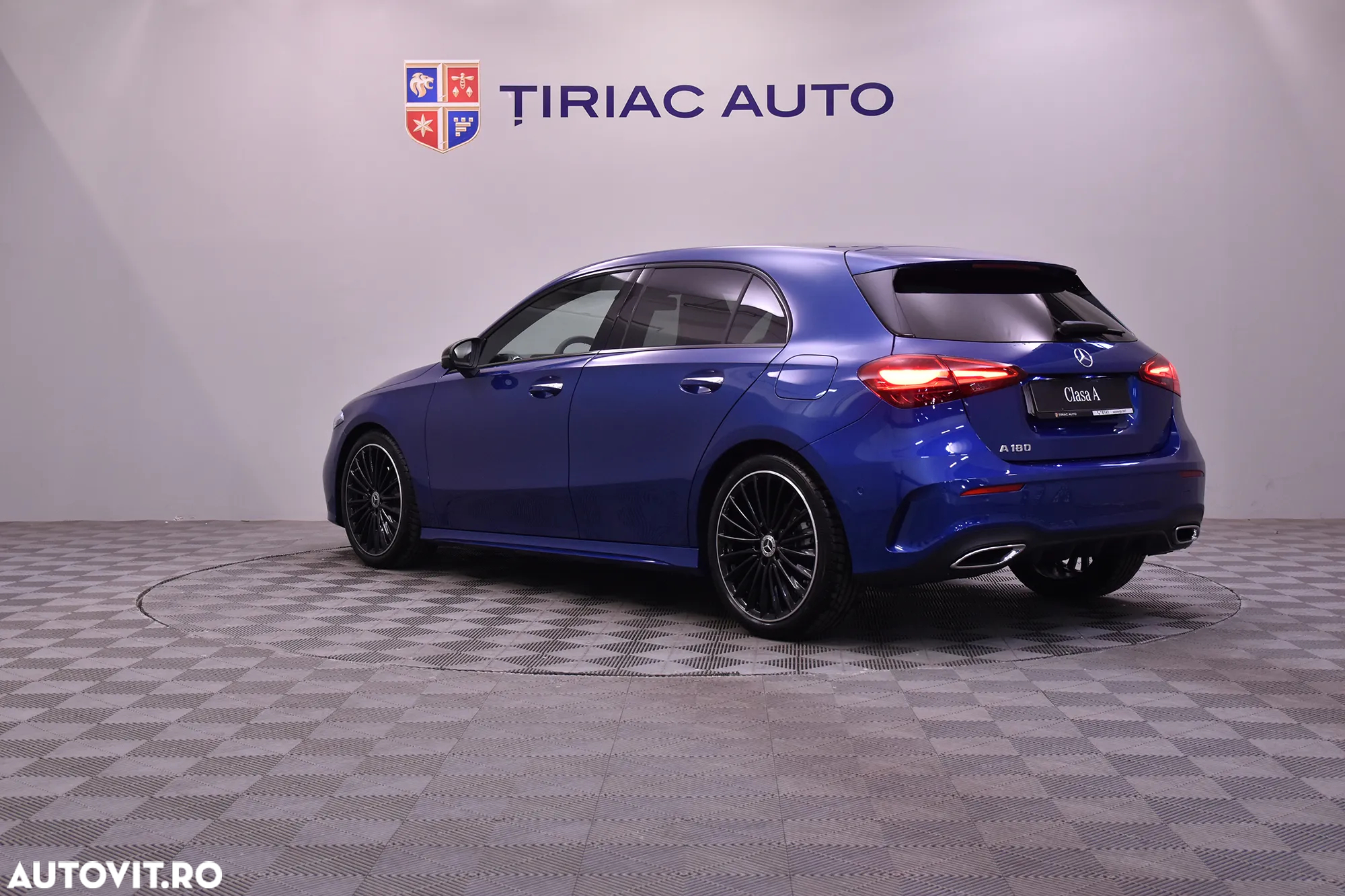 Mercedes-Benz A 180 MHEV 7G-DCT - 3