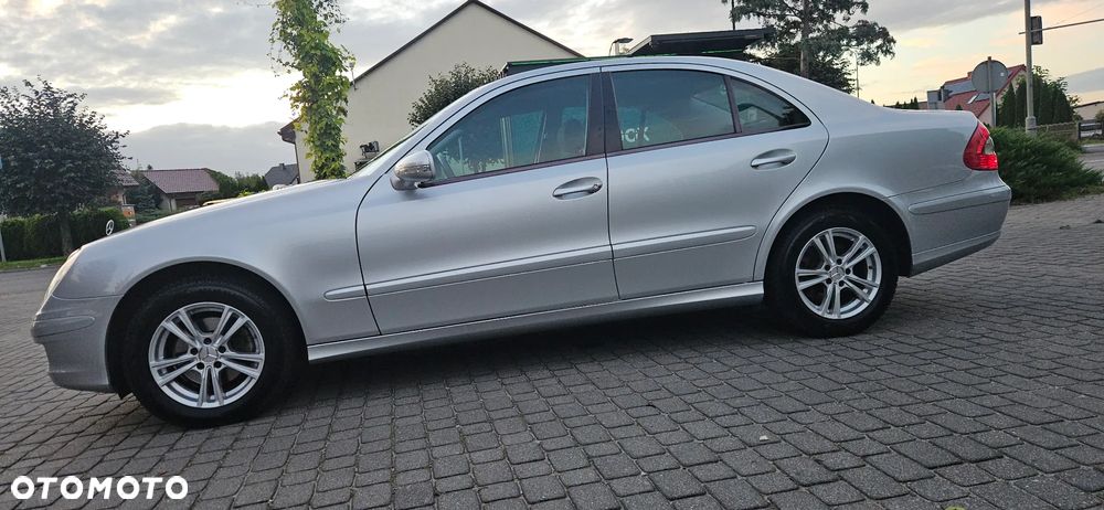 Mercedes-Benz Klasa E 200 Kompressor Classic - 5