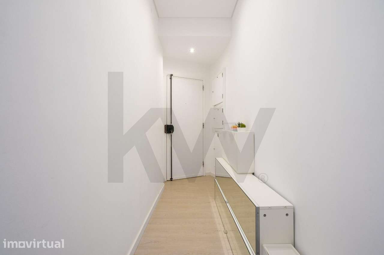 T2 Luminoso e Remodelado na Figueirinha, Oeiras – A 10 min da Praia - Grande imagem: 5/23