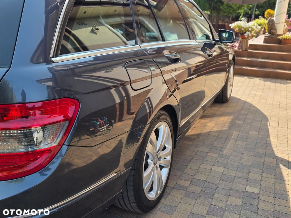 Mercedes-Benz Klasa C 280 Avantgarde Sport Edition + - 13