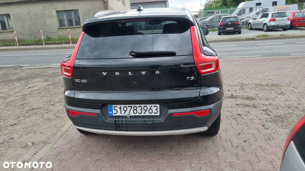 Volvo XC 40 T3 Geartronic Momentum Pro - 6