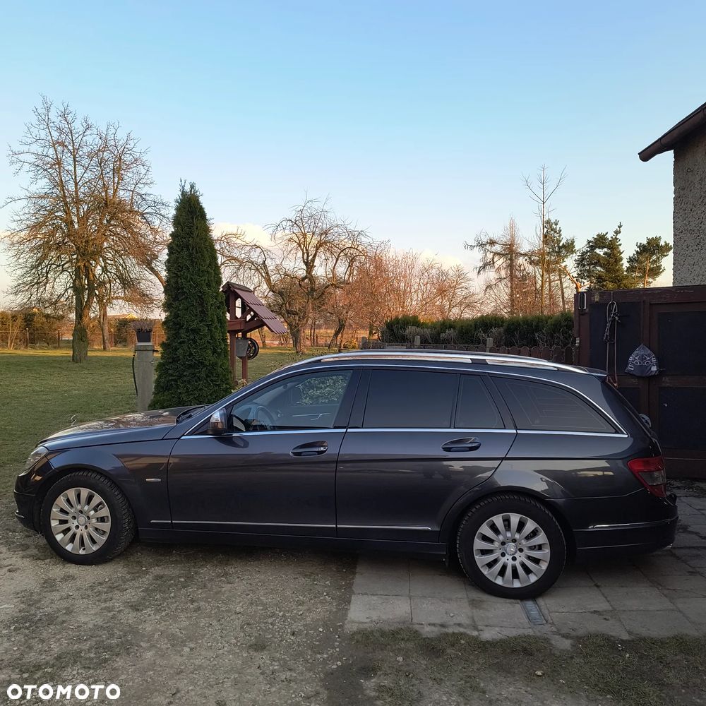 Mercedes-Benz Klasa C 220 CDI DPF Automatik Elegance - 25