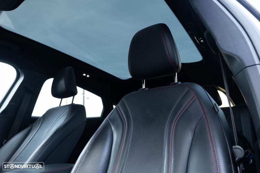 Ford Mustang Mach-E Premium AWD - 17