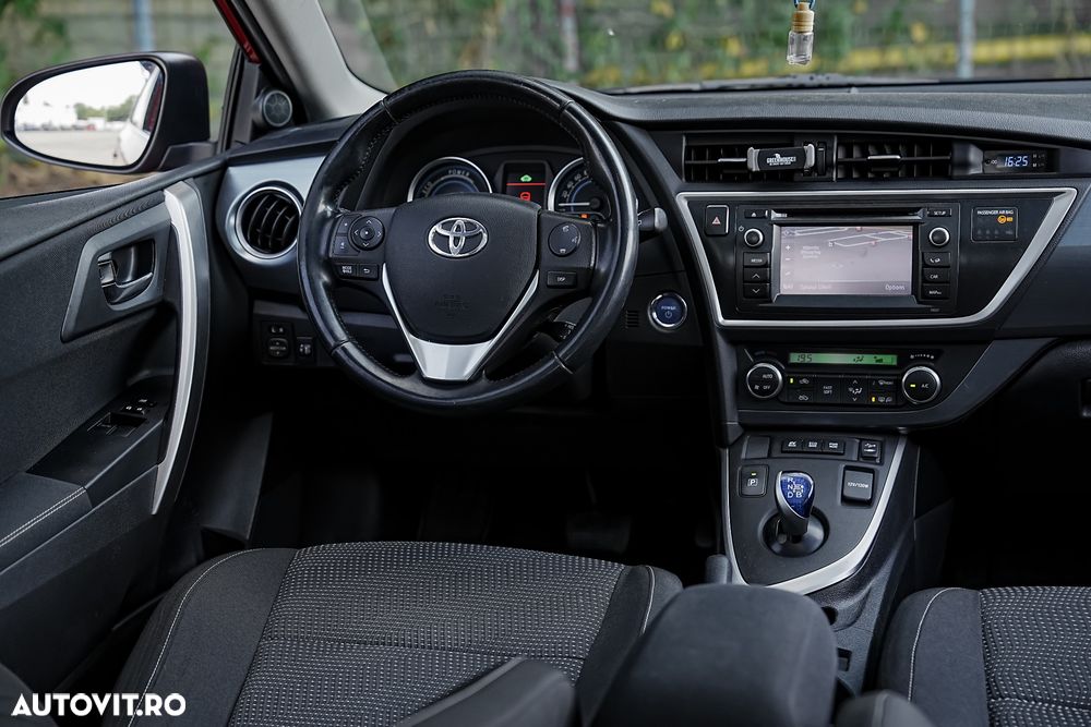 Toyota Auris - 11