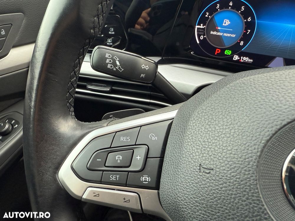 Volkswagen Golf 1.5 eTSI OPF DSG Life - 24