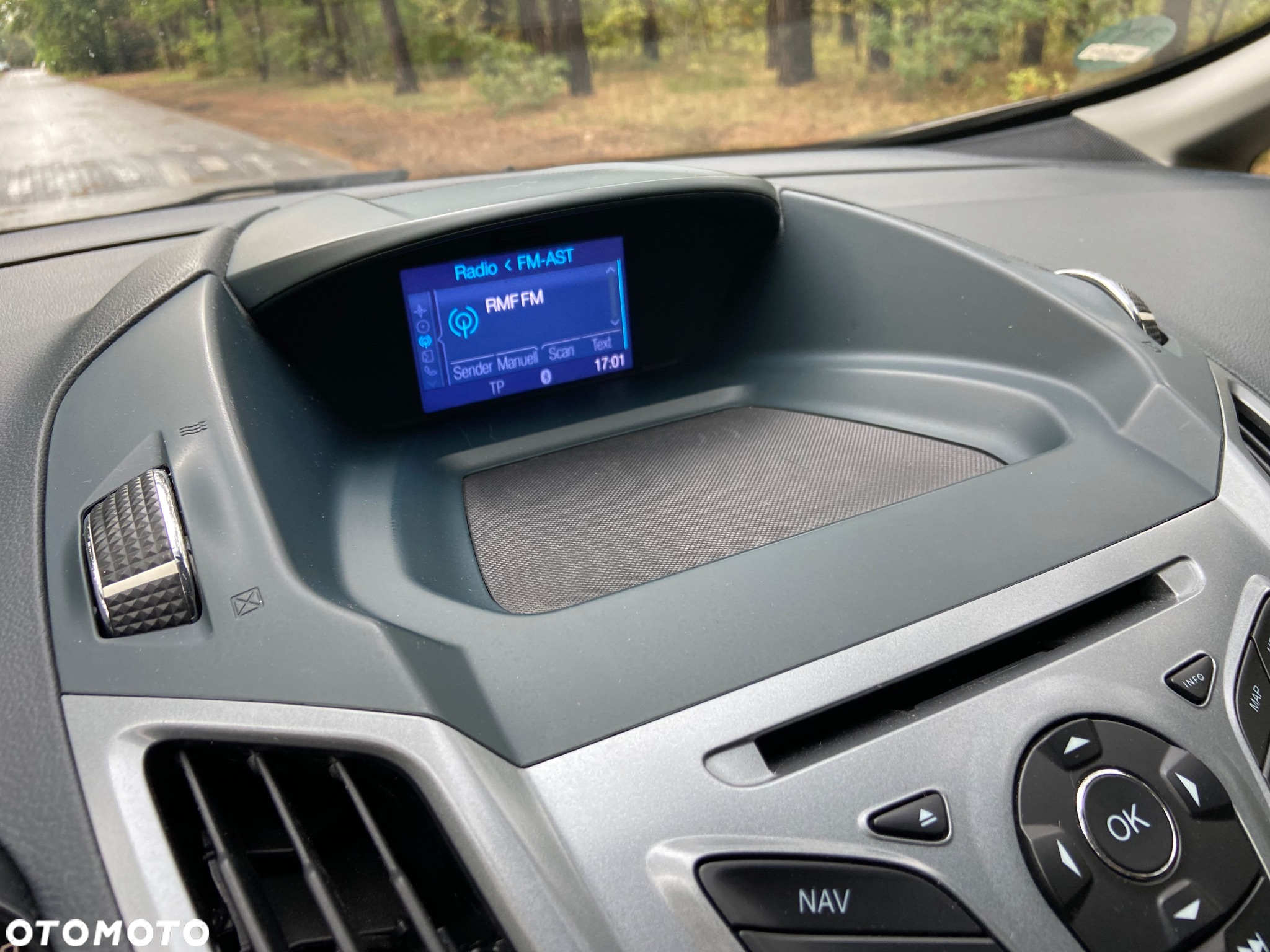 Ford C-MAX 1.6 TDCi Start-Stop-System Champions Edition - 23