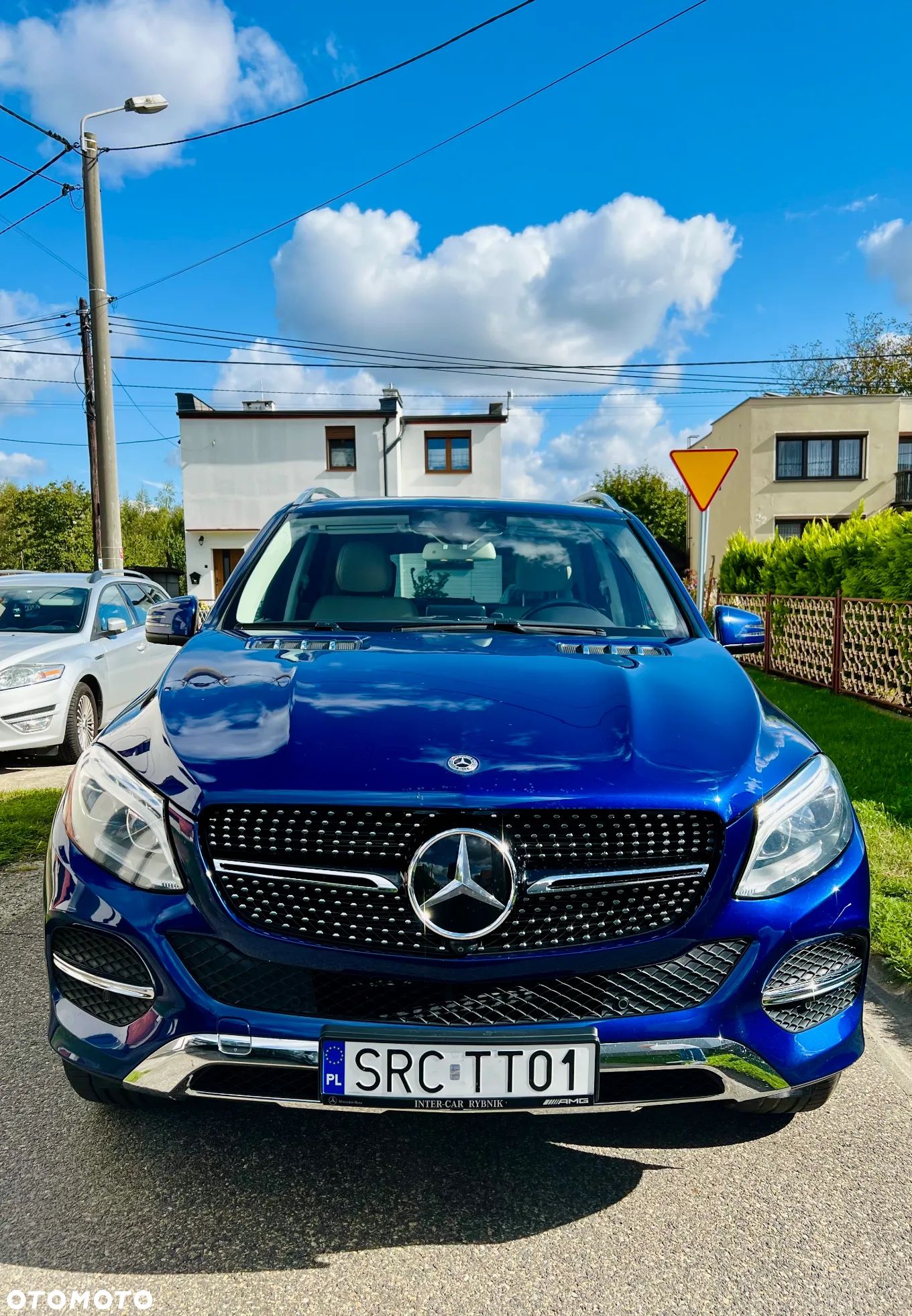 Mercedes-Benz GLE - 1