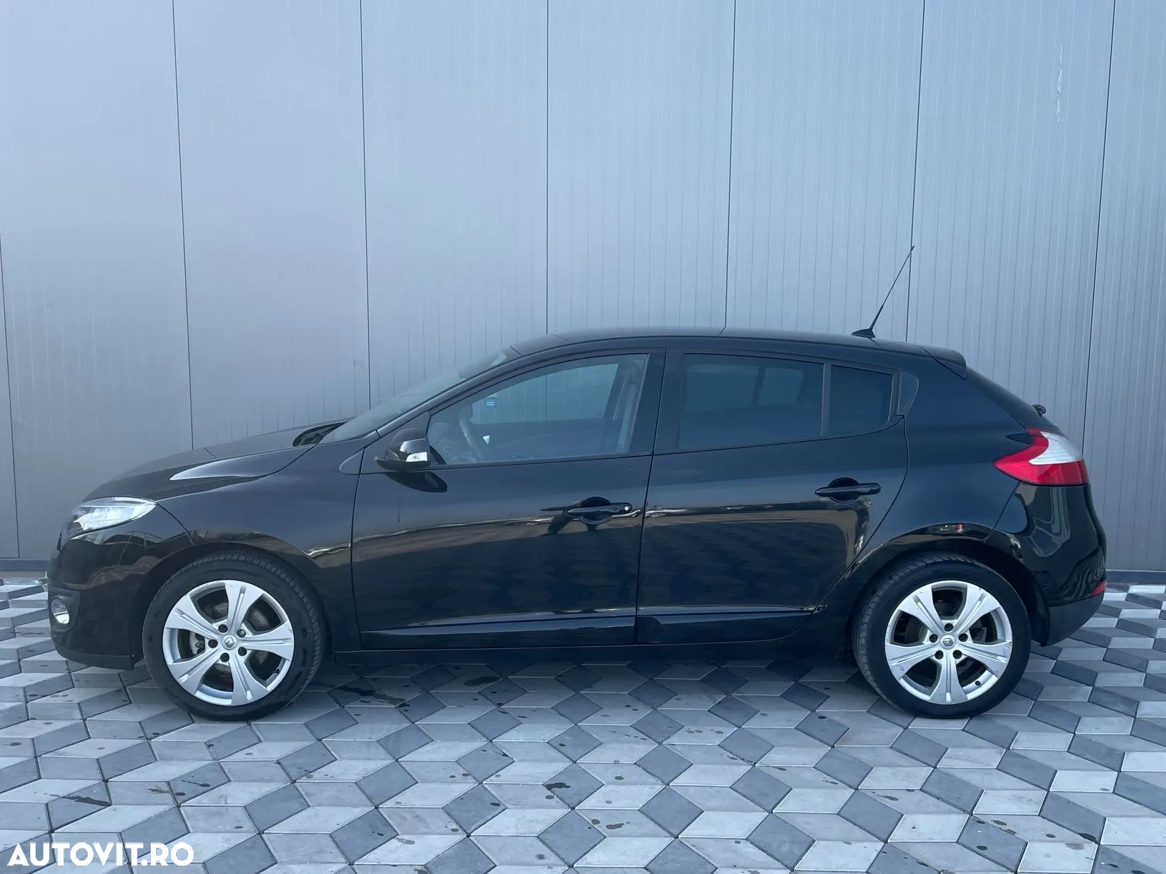 Renault Megane Grandtour ENERGY TCe 115 Start & Stop Bose Edition - 10
