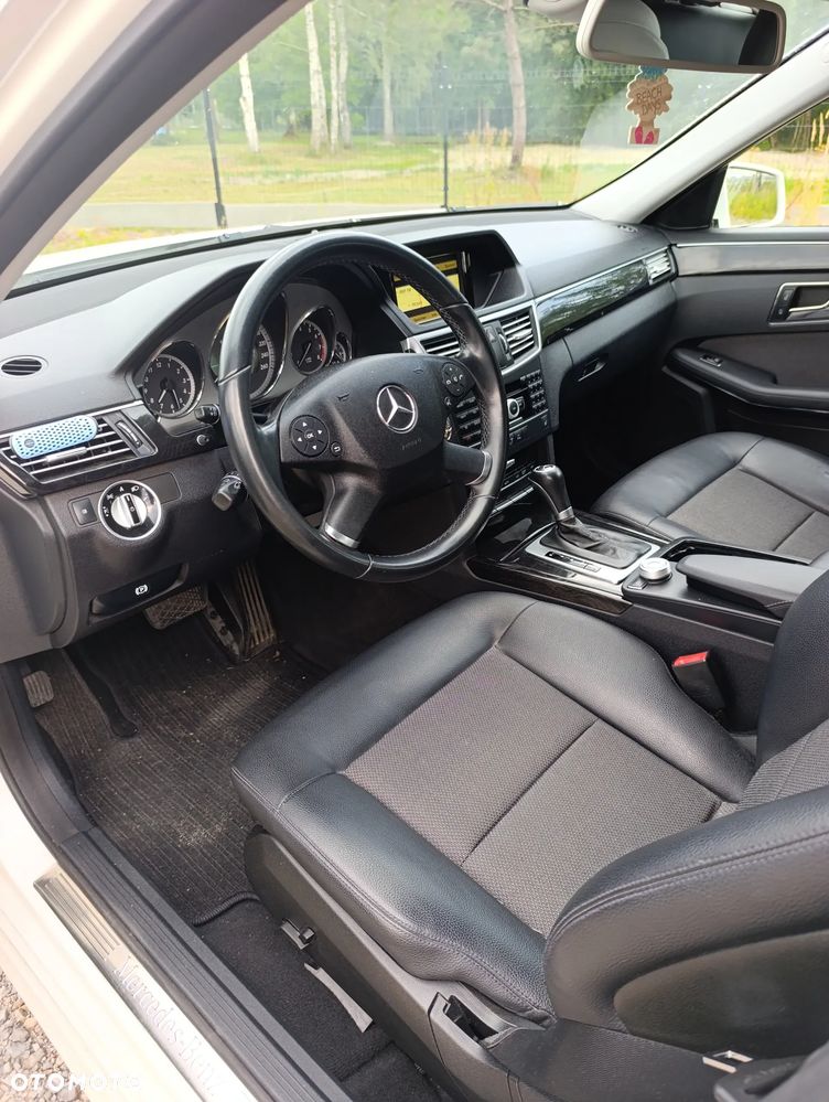 Mercedes-Benz Klasa E 250 CGI BlueEFFICIENCY Automatik Avantgarde - 14