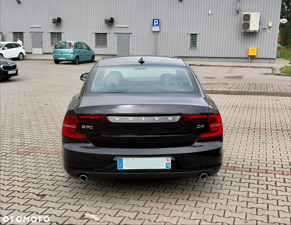 Volvo S90 D4 Momentum - 8