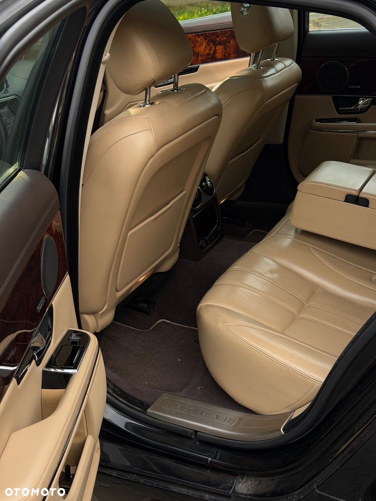 Jaguar XJ 3.0 D V6 Portfolio - 18