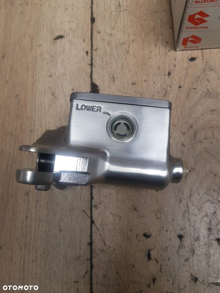 Pompa hamulca uchwyt Suzuki VS600 VS750 VS800 Intruder LS650 59600-24B50 - 9