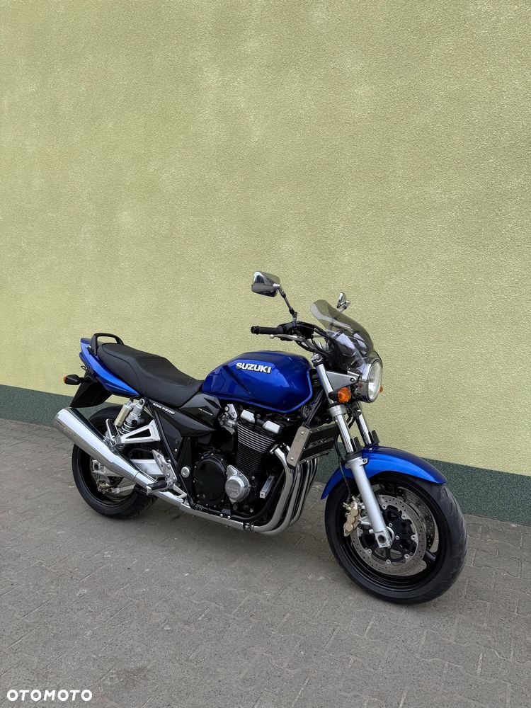 Suzuki GSX - 1